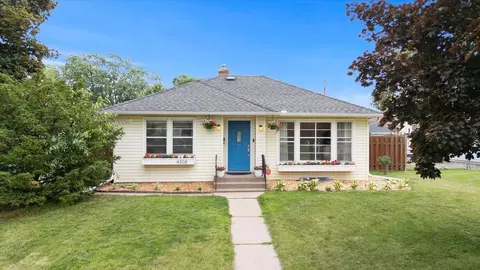 4308 Abbott Ave N, Robbinsdale, MN 55422