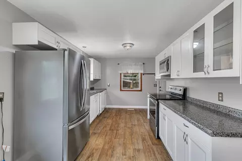 Kitchen - 722 E 4th St, Litchfield, MN 55355 photo 2 of 2