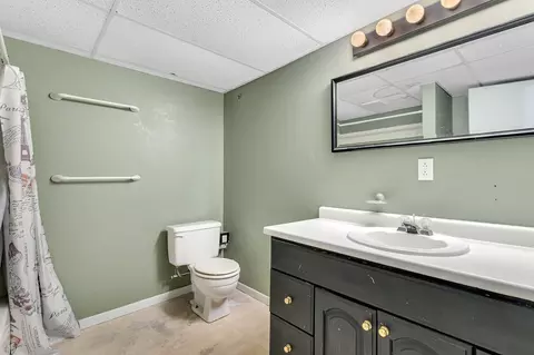 Bath - 722 E 4th St, Litchfield, MN 55355 photo 2 of 2