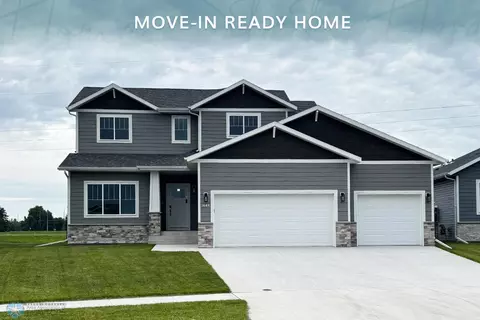 1449 66th Ave S, Fargo, ND 58104