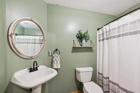 Bath - 6257 185th Ave SE, Becker, MN 55308 photo 1 of 4