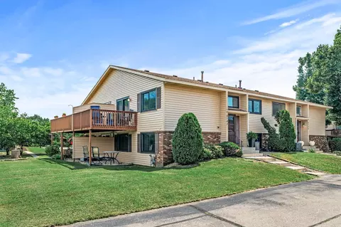 5743 Otter View Trl, White Bear Township, MN 55110