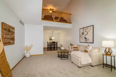 5280 207th St N, Forest Lake, MN 55025