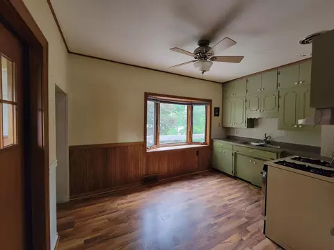 Kitchen - 917 S 7th St, Brainerd, MN 56401 photo 1 of 2