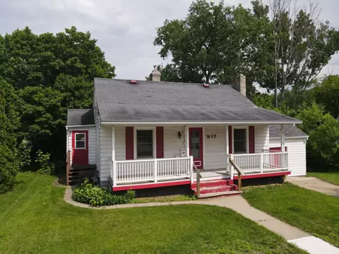 Exterior - 917 S 7th St, Brainerd, MN 56401 photo 2 of 2