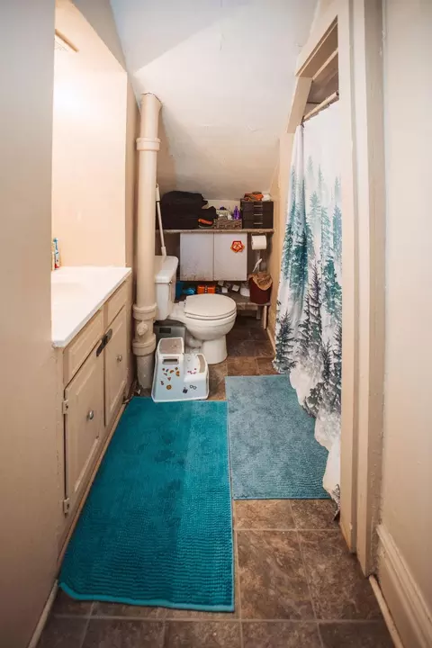 Bath - 1902 Oak St, Brainerd, MN 56401 photo 1 of 1