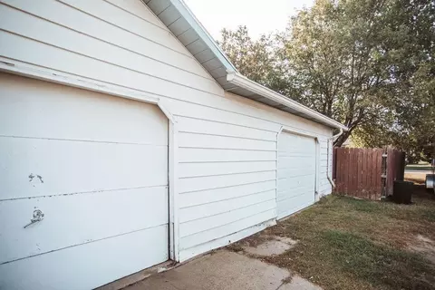 Exterior - 1902 Oak St, Brainerd, MN 56401 photo 2 of 3