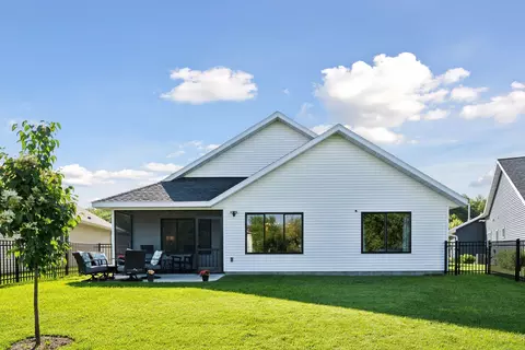 Exterior - 2333 40th Ave S, Saint Cloud, MN 56301 photo 5 of 7