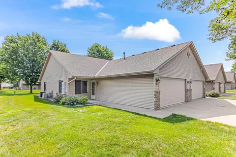 141 S Elm St, Belle Plaine, MN 56011
