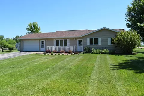 330 3rd St S, Middle River, MN 56737