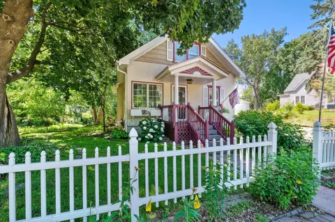 2714 17th Ave E, North Saint Paul, MN 55109