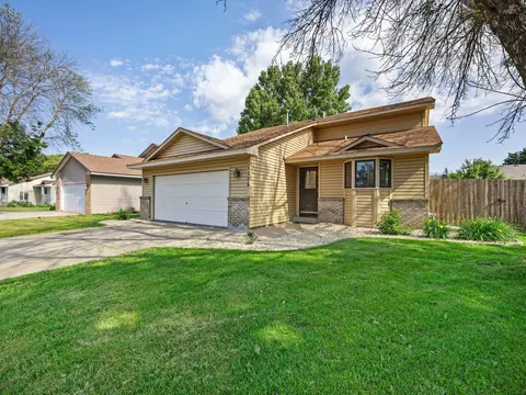 1175 98th Ave NE, Blaine, MN 55434