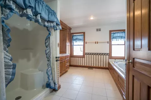 Bath - 1757 325th Ave, Frederic, WI 54837 photo 3 of 8