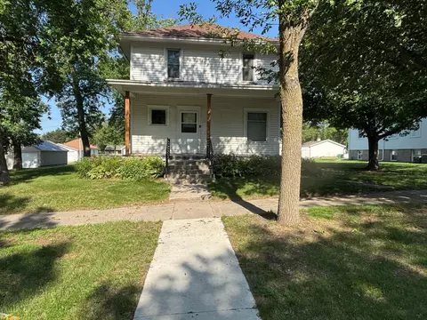 205 N Main St, Hendricks, MN 56136