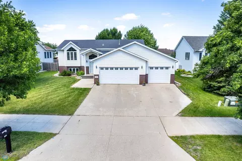 152 17th Ave W, West Fargo, ND 58078