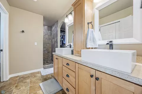 6703 Ashwood Loop, Fargo, ND 58104 photo 19