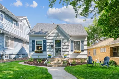 1215 Palace Ave, Saint Paul, MN 55105