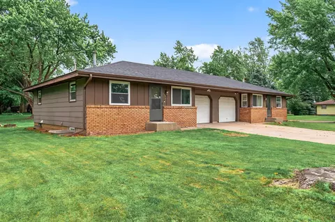800-802 Parkview Ln, Champlin, MN 55316