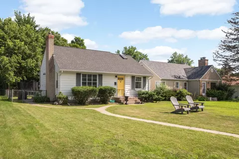 3208 W 60th St, Edina, MN 55410