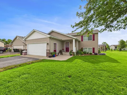 810 Deerberry Ct, Albany, MN 56307