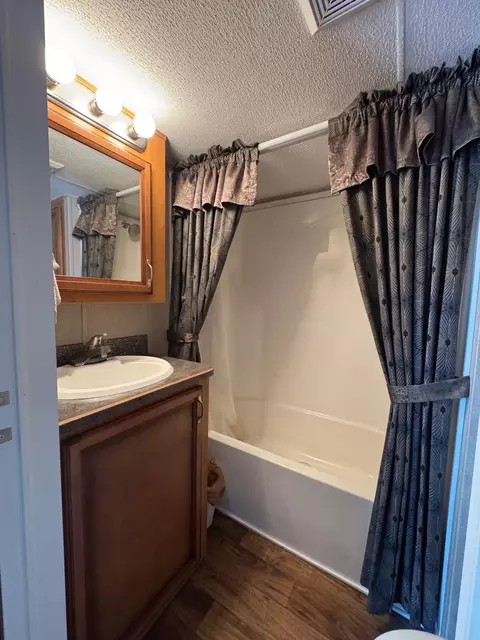 Bath - 40716 Placid Dr, Dent, MN 56528 photo 3 of 4