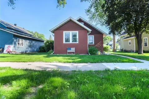 518 W Stanton Ave, Fergus Falls, MN 56537