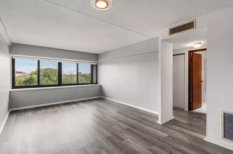 1920 S 1st St #408, Minneapolis, MN 55454