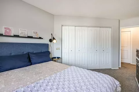 2425 E Franklin Ave #409, Minneapolis, MN 55406 photo 12