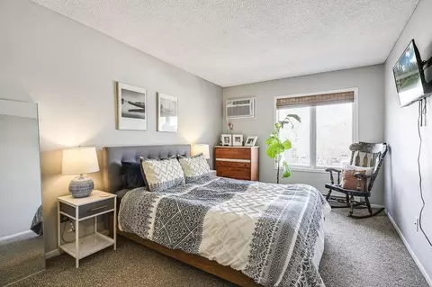 2425 E Franklin Ave #409, Minneapolis, MN 55406 photo 9