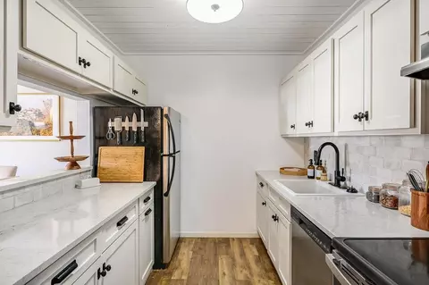 2425 E Franklin Ave #409, Minneapolis, MN 55406 photo 7