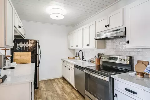 2425 E Franklin Ave #409, Minneapolis, MN 55406 photo 2