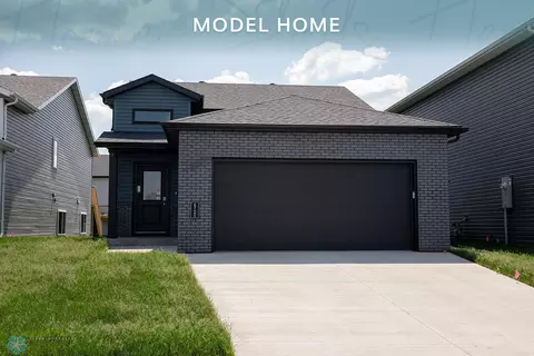 6725 Meadow View Dr S, Fargo, ND 58104