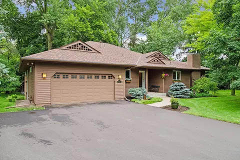 4901 Sparrow Rd, Minnetonka, MN 55345
