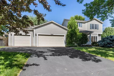 16824 Interlachen Blvd, Lakeville, MN 55044