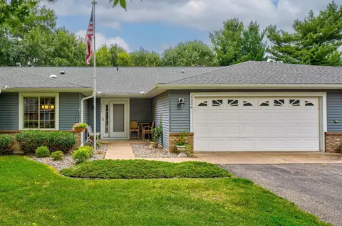 1226 Ravenswood Ct, Shoreview, MN 55126