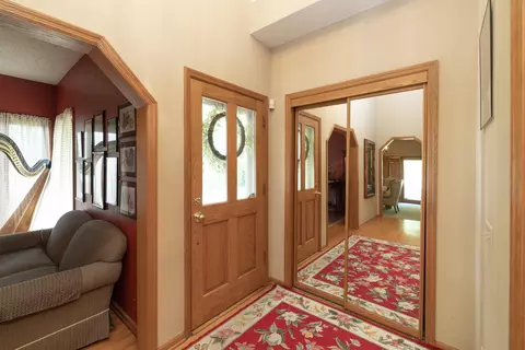 1943 Safari Trl, Eagan, MN 55122