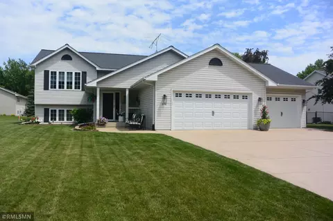 2106 Judd Ave N, Glencoe, MN 55336