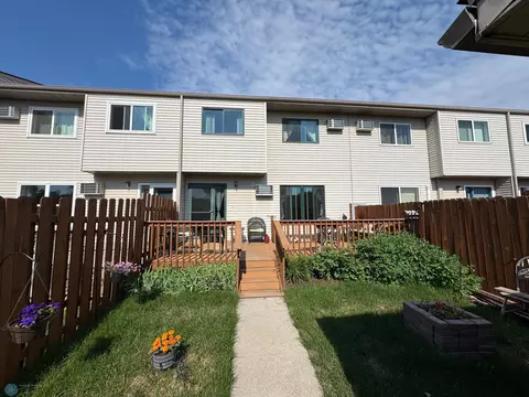 238 18th St E, West Fargo, ND 58078