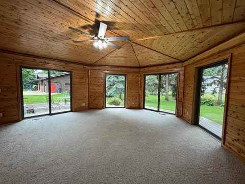 605 Arbor Ct, Marshall, MN 56258 photo 8