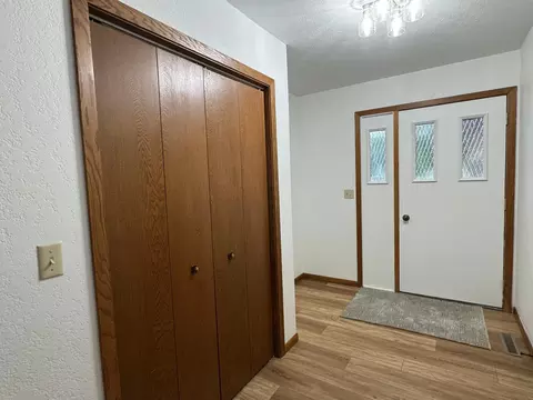 605 Arbor Ct, Marshall, MN 56258 photo 12
