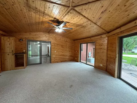605 Arbor Ct, Marshall, MN 56258 photo 9