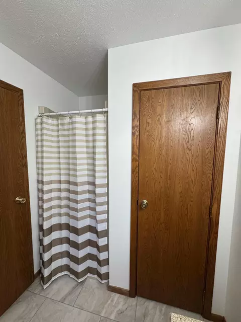 605 Arbor Ct, Marshall, MN 56258 photo 16