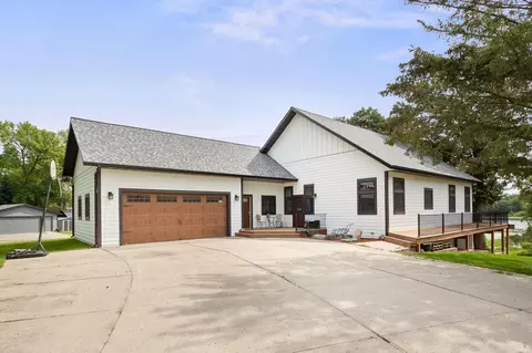 25162 729th Ave, Dassel, MN 55325