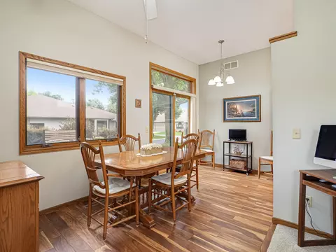 4145 Arbor Ln, Eagan, MN 55122 photo 10