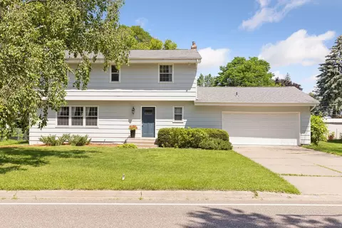 1797 Skillman Ave W, Roseville, MN 55113