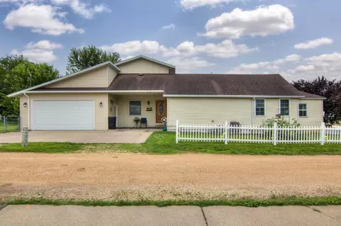 427 Alleghany Ave, Wabasha, MN 55981