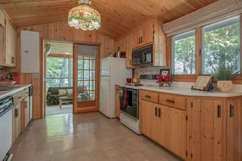 Kitchen - 126 Marsh Hawk Ln NE, Hackensack, MN 56452 photo 3 of 4