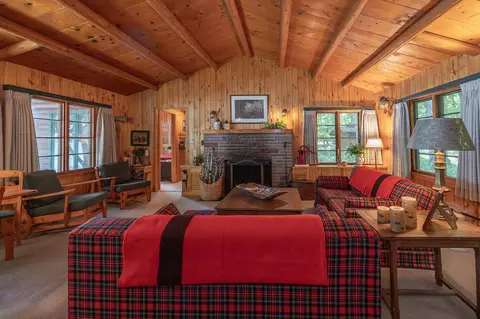 Living - 126 Marsh Hawk Ln NE, Hackensack, MN 56452 photo 7 of 8