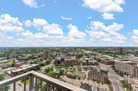 929 Portland Ave #2409, Minneapolis, MN 55404