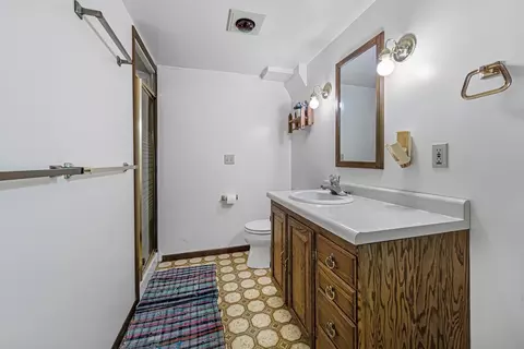Bath - 103 9th Ave SE, Faribault, MN 55021 photo 2 of 2